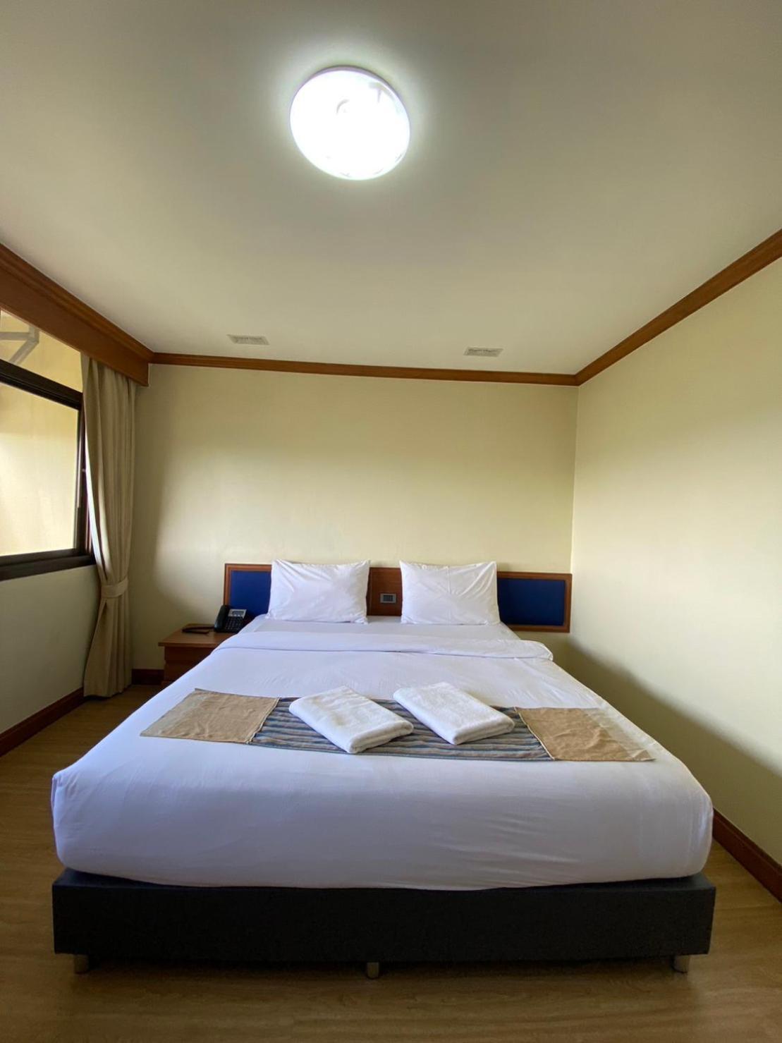 Phuphanplace Hotel Ban Phang Khwang Tai Exterior photo