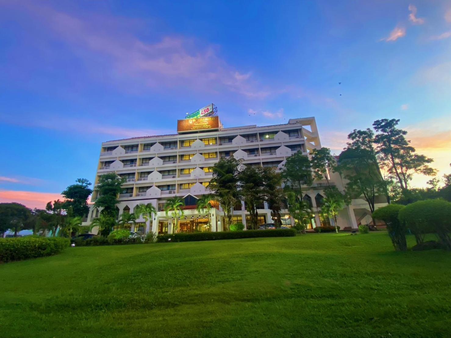 Phuphanplace Hotel Ban Phang Khwang Tai Exterior photo